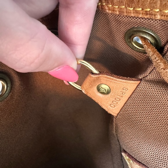 ❌ SOLD ❌ Louis Vuitton montsouris backpack - Picture 3 of 14